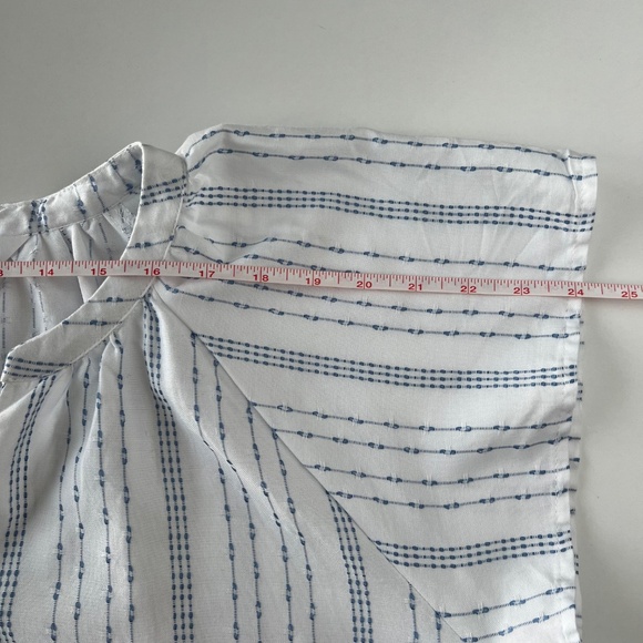 NWT Time and Tru Women's Split Neck Top with Flutter Sleeves size XXL (20) - Picture 8 of 11